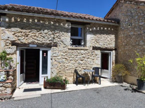 gîte en pierre indépendant sur notre propriété proche issigeac et de bergerac